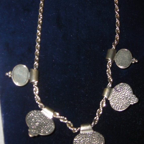 Necklace,turquoise ,18" long flat end to end - Picture 3 of 3